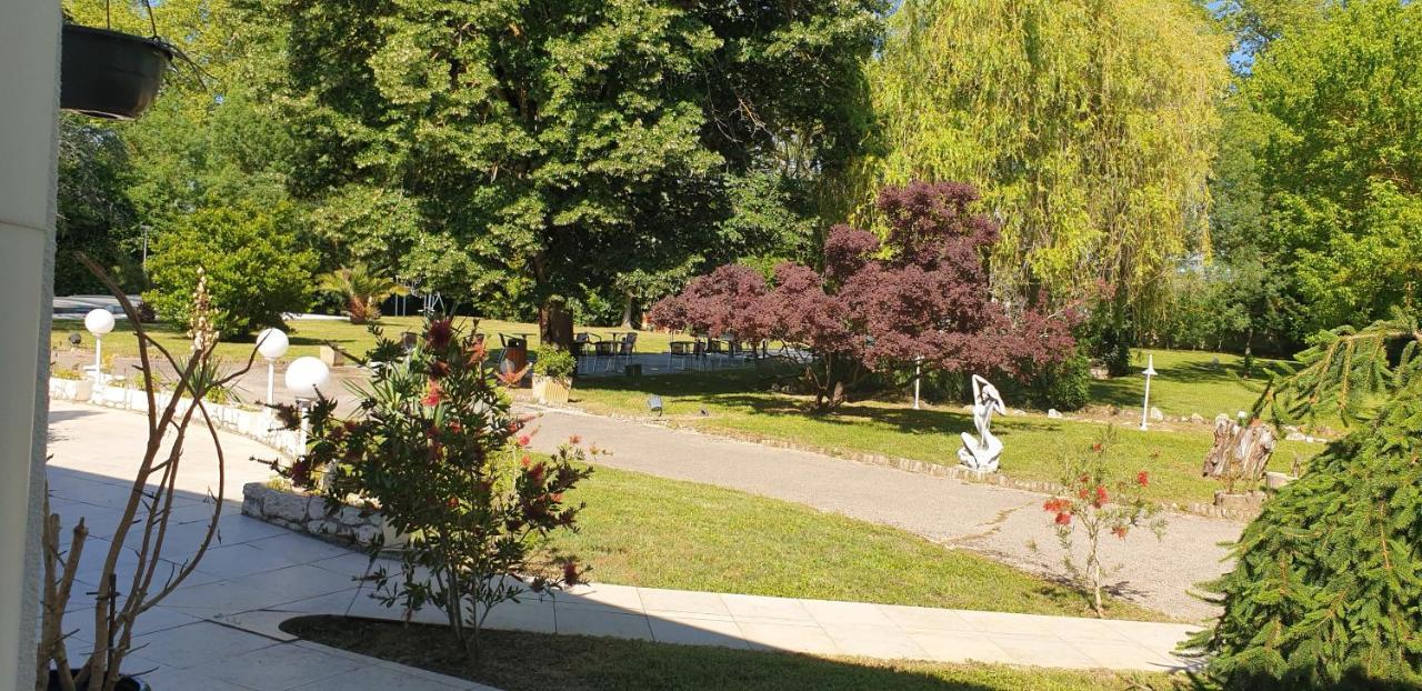 Le Fleurance - NOUVELLE équipe - Groupe LOGIS Hôtels Exterior foto