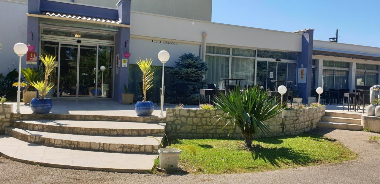 Le Fleurance - NOUVELLE équipe - Groupe LOGIS Hôtels Exterior foto