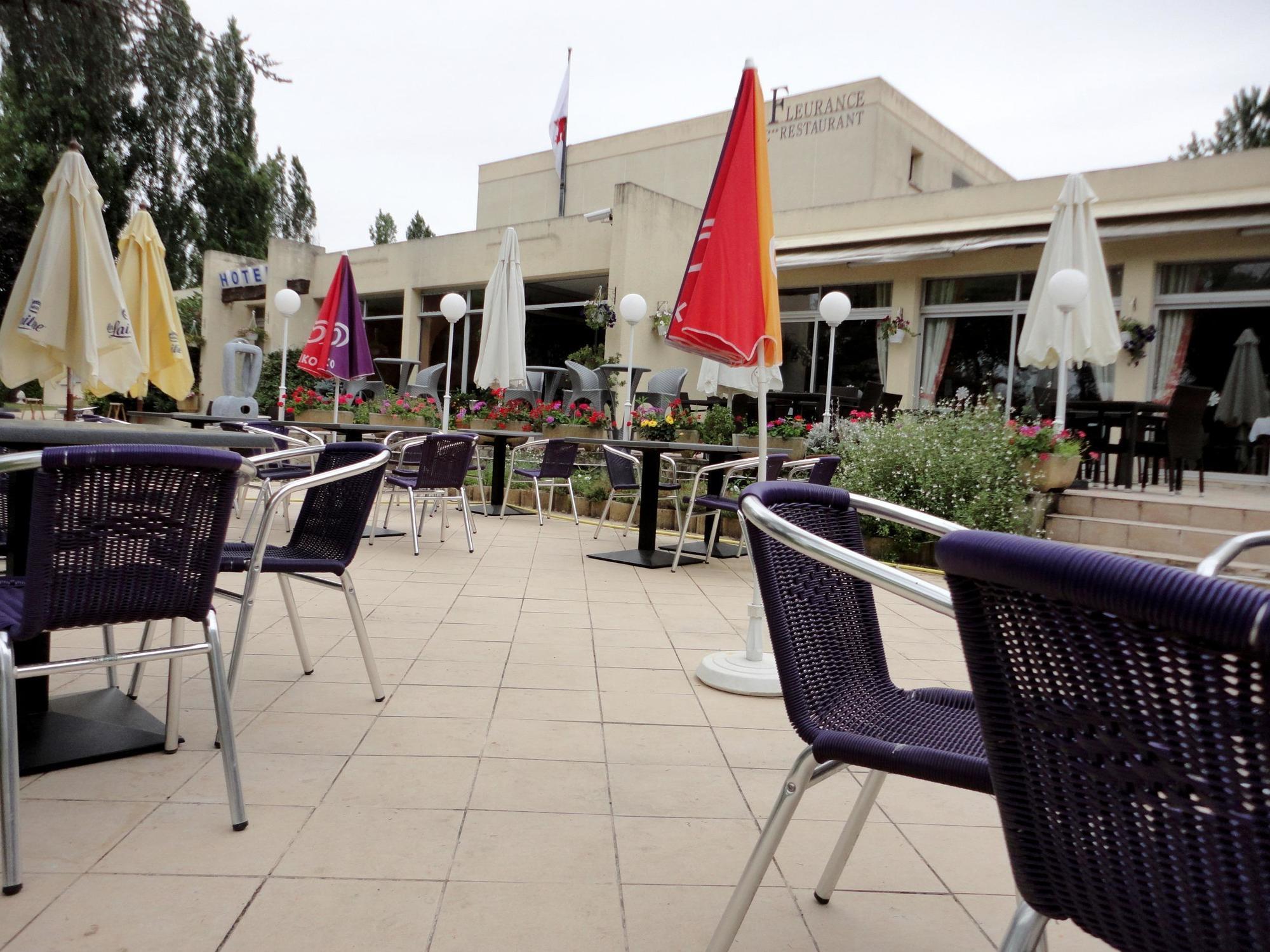 Le Fleurance - NOUVELLE équipe - Groupe LOGIS Hôtels Exterior foto