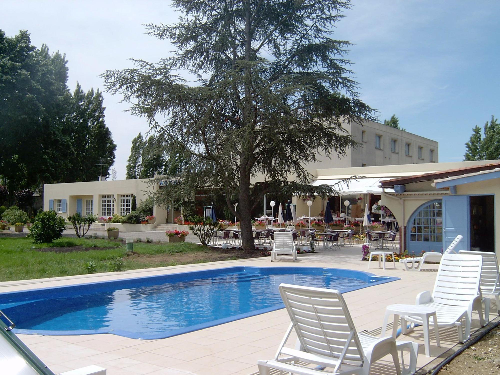 Le Fleurance - NOUVELLE équipe - Groupe LOGIS Hôtels Exterior foto